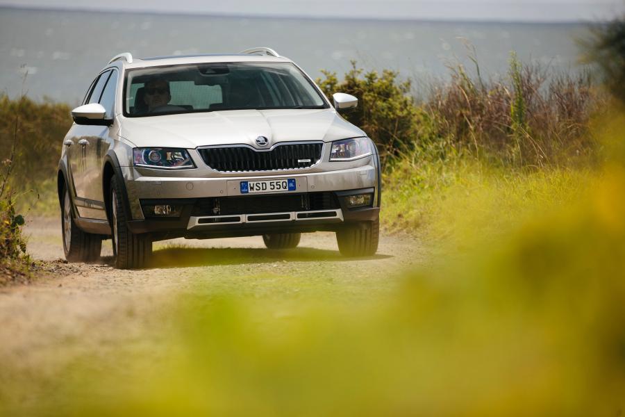  Skoda Octavia Scout 2015 года  (AU) (фото 8 из 30)
